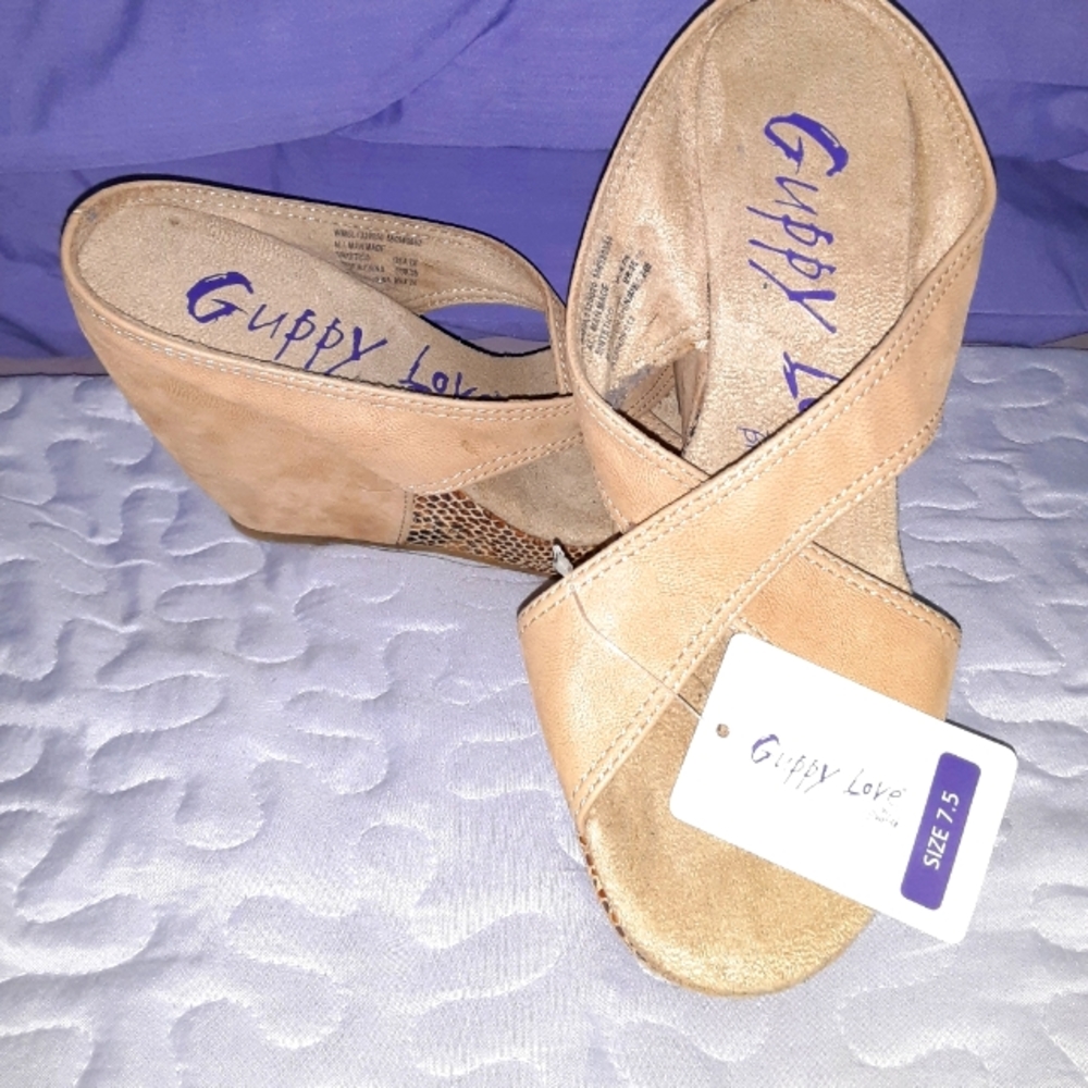 Guppy love wedge sandals